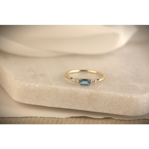 GG Briljant ring Casa 0.10 crt H/Si + Swiss Blue Topaz
