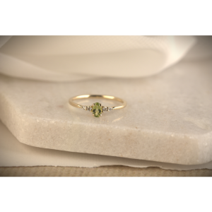 GG Briljant ring Lovo 0.07 crt H/Si + Peridot